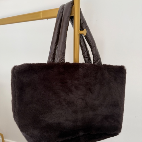 Think Rolyn Duplex Reversible Faux Fur Tote Travel Shoulder Work Gym Bag Brown - Picture 6 of 13